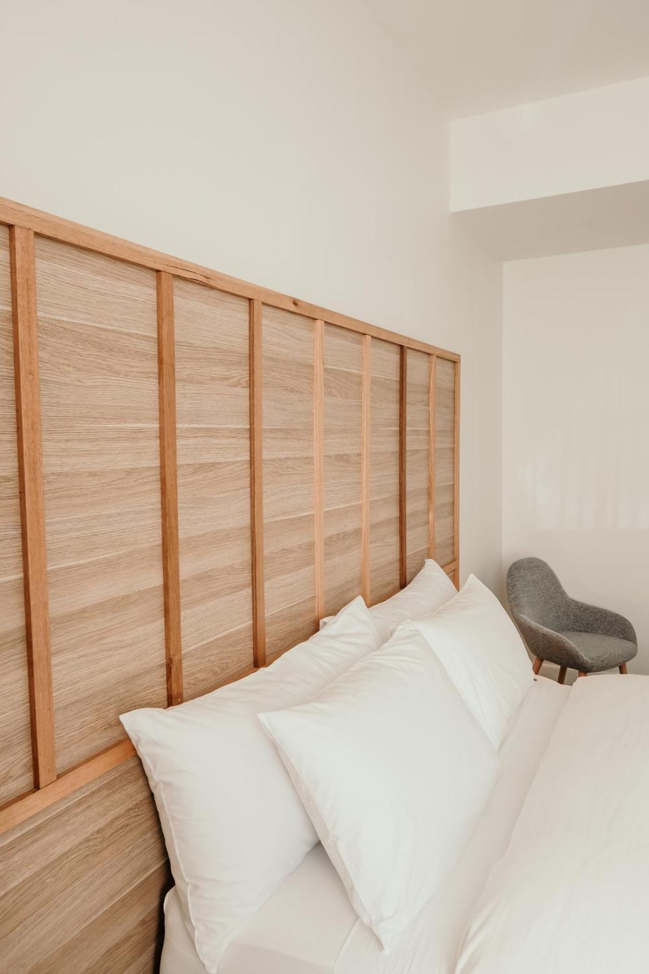 פורט פיירי The Oak & Anchor Hotel מראה חיצוני תמונה A headboard