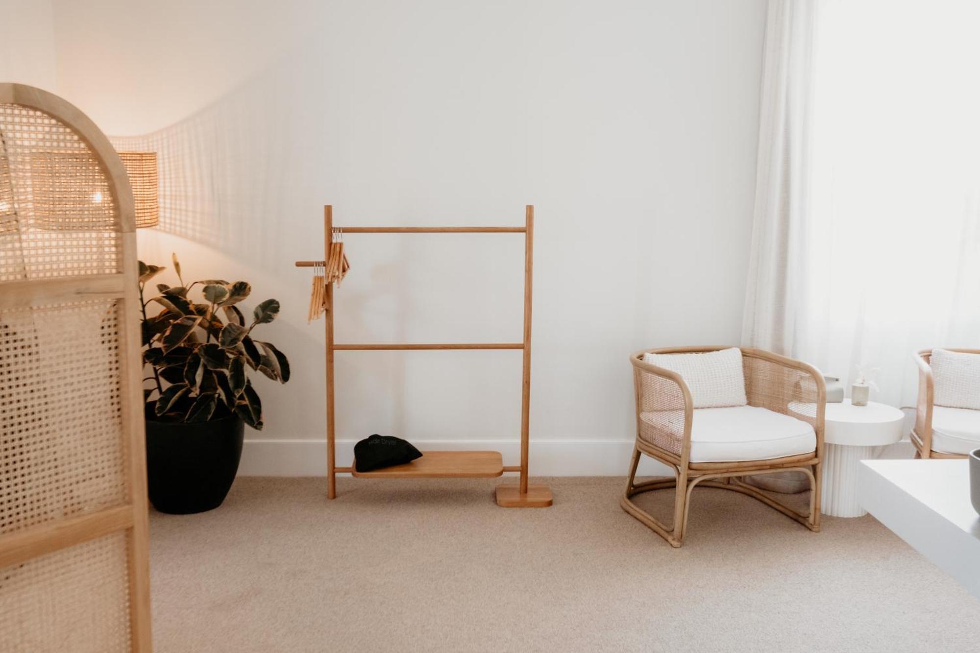 פורט פיירי The Oak & Anchor Hotel מראה חיצוני תמונה A room with a carpet
