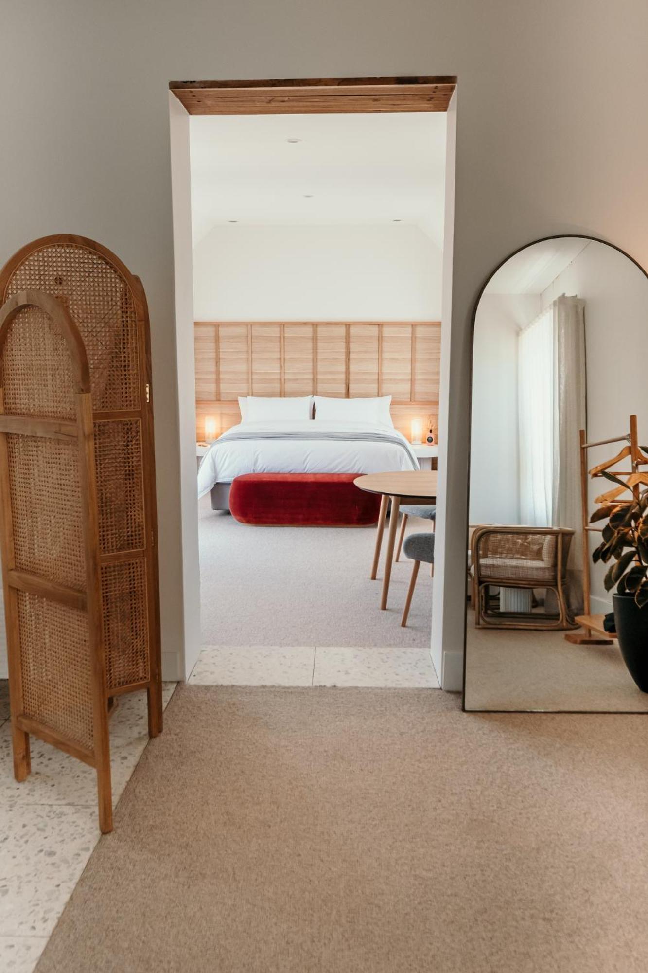 פורט פיירי The Oak & Anchor Hotel מראה חיצוני תמונה A bedroom at the hotel
